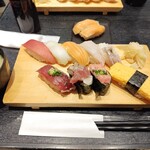 Sushi Uogashi Nihonichi - 