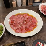 黒毛和牛焼肉 白か黒 - 