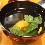 初音寿司 - 松茸入りのお吸い物