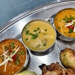 Salaam Curry - カレー３種