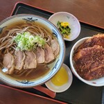 赤ひげ　さくら家 - ◆サービスランチ ◇肉そば(温)◇ミニソースカツ丼◇小鉢