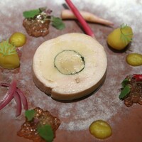 ザ タヴァン グリル＆ラウンジ - 