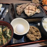 感動の肉と米 四日市城西店 - 