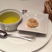 ブラッスリー ポール・ボキューズ 銀座 - スパイスの香りを付けた鶏肉のリエット “マルコポーロ風”