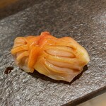 鮓 伊保 - 握り　赤貝