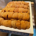 鮓 伊保 - 握り　北海道浜中のバフンウニ