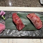 はかたの桜華 - 牛寿司　赤身　中トロ