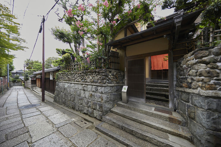 写真 : 石塀小路豆ちゃ 京都 （イシベコウジ マメチャ） - 祇園