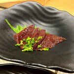 馬肉料理 菅乃屋 空港店 - 馬レバー刺し　1,300円