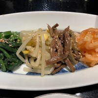 游玄亭 新宿 - ナムル盛り合わせ