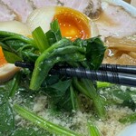 ラーメンみなみ - スープとの相性抜群ほうれん草