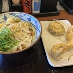 Marugame Seimen - ぶっかけ冷やと天ぷら二種