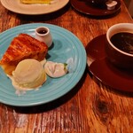 GRANNY SMITH  APPLE PIE & COFFEE - 