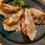 角打ち＋81 カネセ商店 - ◆ラムギョウザ