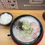 博多豚骨ラーメン 一純屋 - ラーメン＋ライス