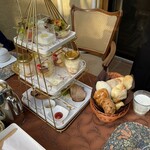 別邸 石の家 - 朝食タワー