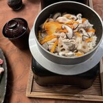 別邸 石の家 - シャケの代わりに鳥釜飯