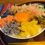 タラチネ - 料理写真:B 卵かけごはん 700円。