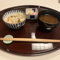 熊魚菴 たん熊北店 東京ドームホテル店 - ご飯、止め椀