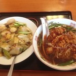 fukugen - 台湾麺と中華飯のセット
                      とにかく量が多いです。¥680