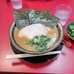 家系ラーメン王道 いしい - 