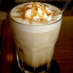 アロマジックコーヒー - アイスキャラメルラテ