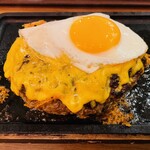 COMMONS STEAK PREMIUM - 牛100%ハンバーグ450g＆チーズ目玉焼き