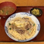 Marukame - 他人丼･味噌汁･漬物