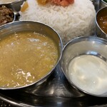 Supaisuryourinarramanamu - 豆スープとヨーグルト。