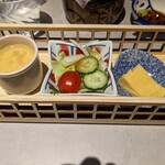 新鮮組 魚×魚 - セットの茶碗蒸し＆サラダ＆玉子焼き