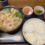 おふくろ亭 - 2023/12/15
      ホル鍋定食 大飯 600円
      ✴︎選べる小鉢 温泉玉子