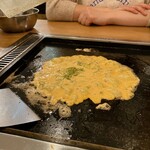 Tsukishima Monja Tamatoya - お通しは卵焼き