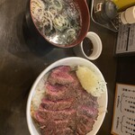 TOKYO ステーキ丼 ガブス - 料理写真: