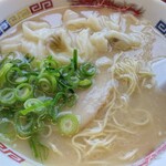 18ラーメン - ワンタン麺　500円