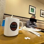 TULLY'S COFFEE - 寝てます