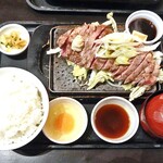 Ishiyaki Suteki Zei - すき焼きサーロインステーキ（２５０ｇ） ＆ 特別セット（白ご飯特盛）