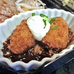 石焼ステーキ 贅 - 「牛ささみステーキ＆牡蠣フライランチ」の牡蠣フライ