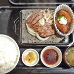 Ishiyaki Suteki Zei - 牛ささみステーキ＆牡蠣フライランチ（白ご飯特盛）