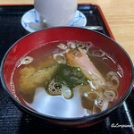 きん寿司 - 海老出汁の若芽の味噌汁