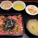 銀座 岩戸 - 【ランチ】マグロ重（税込940円）