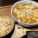 蕎麦 つきのうさぎ - 揚げ茄子のカレーチーズそば