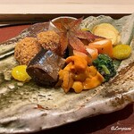 御料理 寺沢 - バフン海胆､秋刀魚の有馬煮､二子芋のおかき揚げ､菱蟹の内子､鰆に慈姑チップス､銀杏揚げ､白鮭で巻いた酢大根