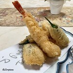 いしどりや懐食 新亀家 - 海老､秋葵､椎茸､茄子､獅子唐の変わり揚げ