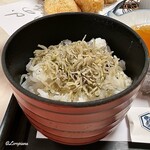 いしどりや懐食 新亀家 - ちりめん山椒ごはん