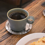 cafe omotenashamoji - 【自家製プリン ドリンクセット@税込1,100円】アメリカーノ