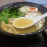 Sano Aotake Teuchi Ramen Ishikari - 濃厚なスープ