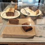 ジ・アザーサイド・コーヒー - ショーケース