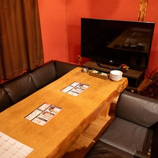 2樓非常適合大型聚會！想要一起喝酒就來orb吧！