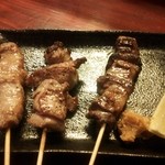 チャコールグリル 紅玉 - ラムバラ・ラムのタン・えぞ鹿のモモ