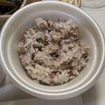 Yayoi Ken - ご飯は白米かもち麦が選べたんで３０円足してもち麦にしてもらいました。